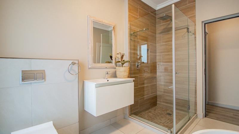 To Let 4 Bedroom Property for Rent in Kingswood Golf Estate Western Cape